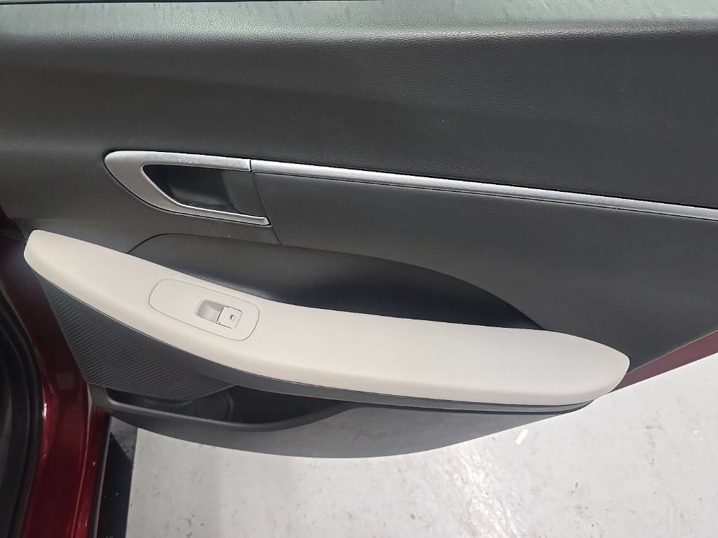 Certified 2025 Hyundai Sonata SEL FWD image 21