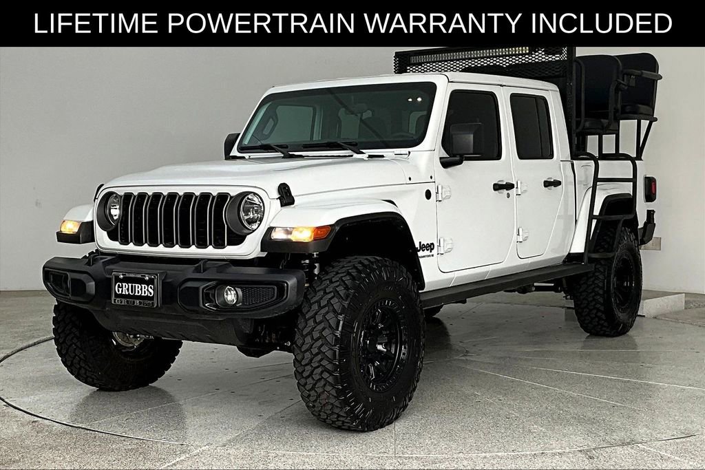 Used 2025 Jeep Gladiator Sport AWD/4WD image 15