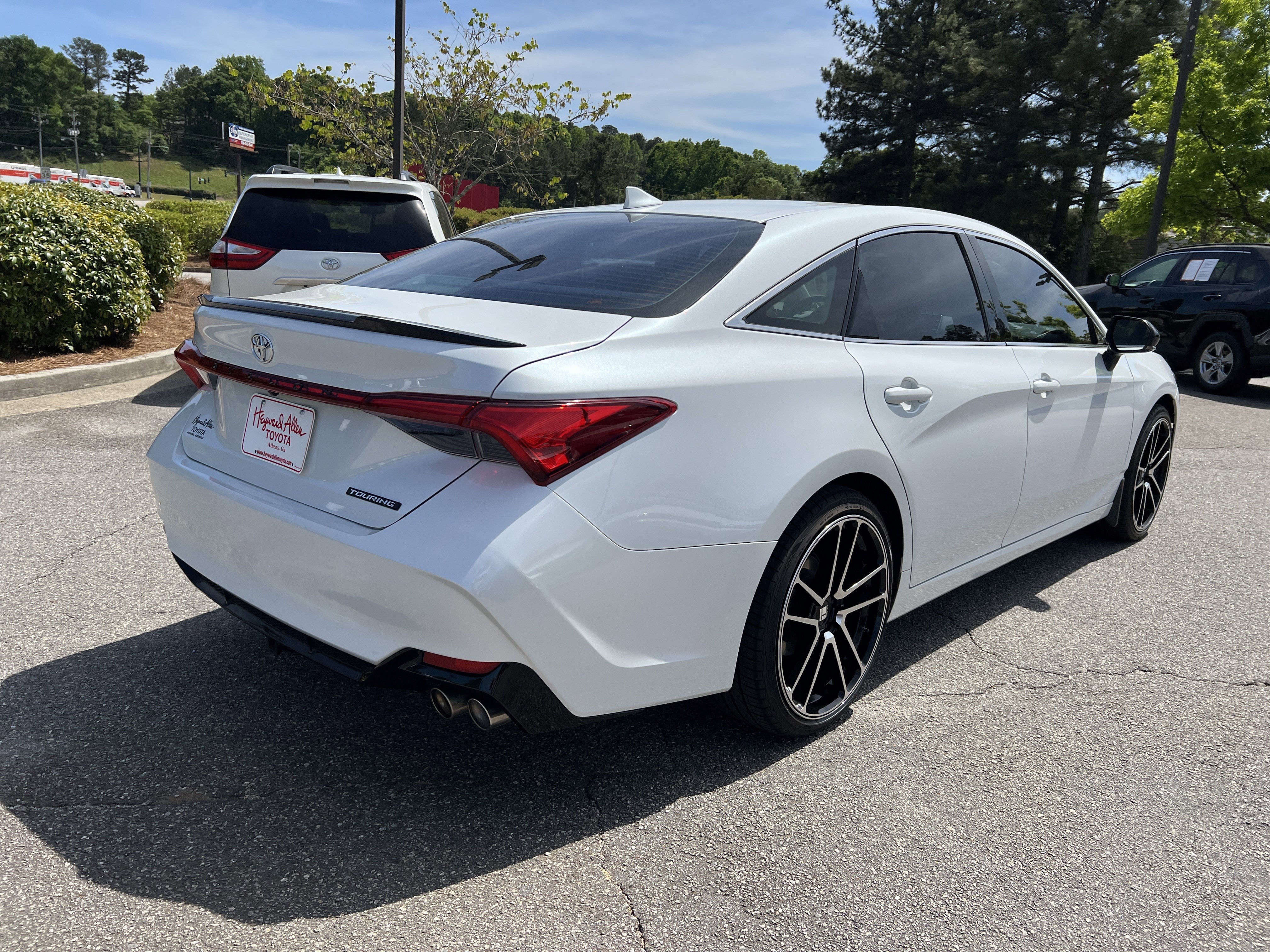 Used 2019 Toyota Avalon Touring FWD image 19