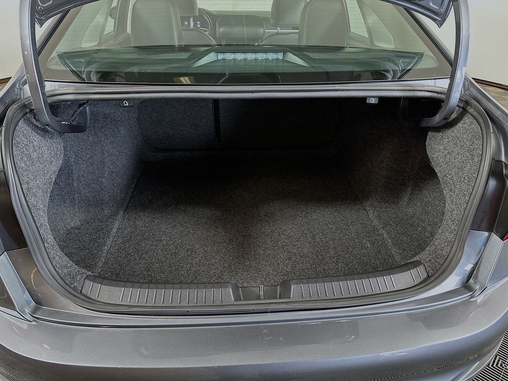 Used 2024 Volkswagen Jetta SE image 23