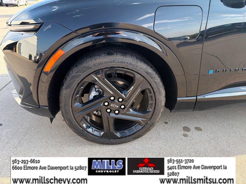 Used 2024 Chevrolet Equinox EV RS FWD image 9