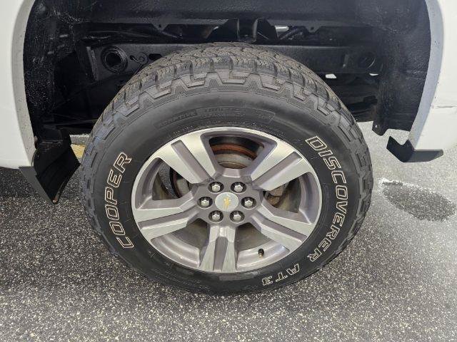 Used 2015 Chevrolet Colorado W/T RWD image 30