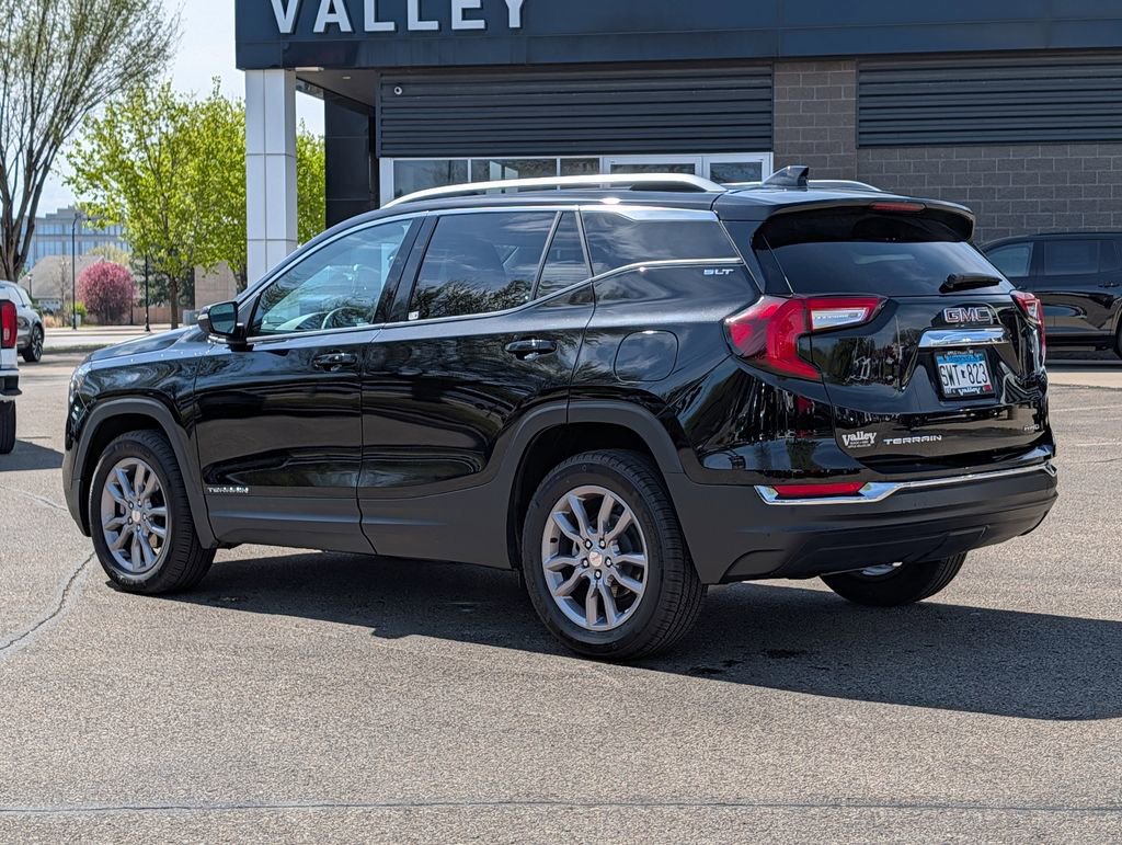Used 2024 GMC Terrain SLT w/ Infotainment Package II AWD/4WD image 7
