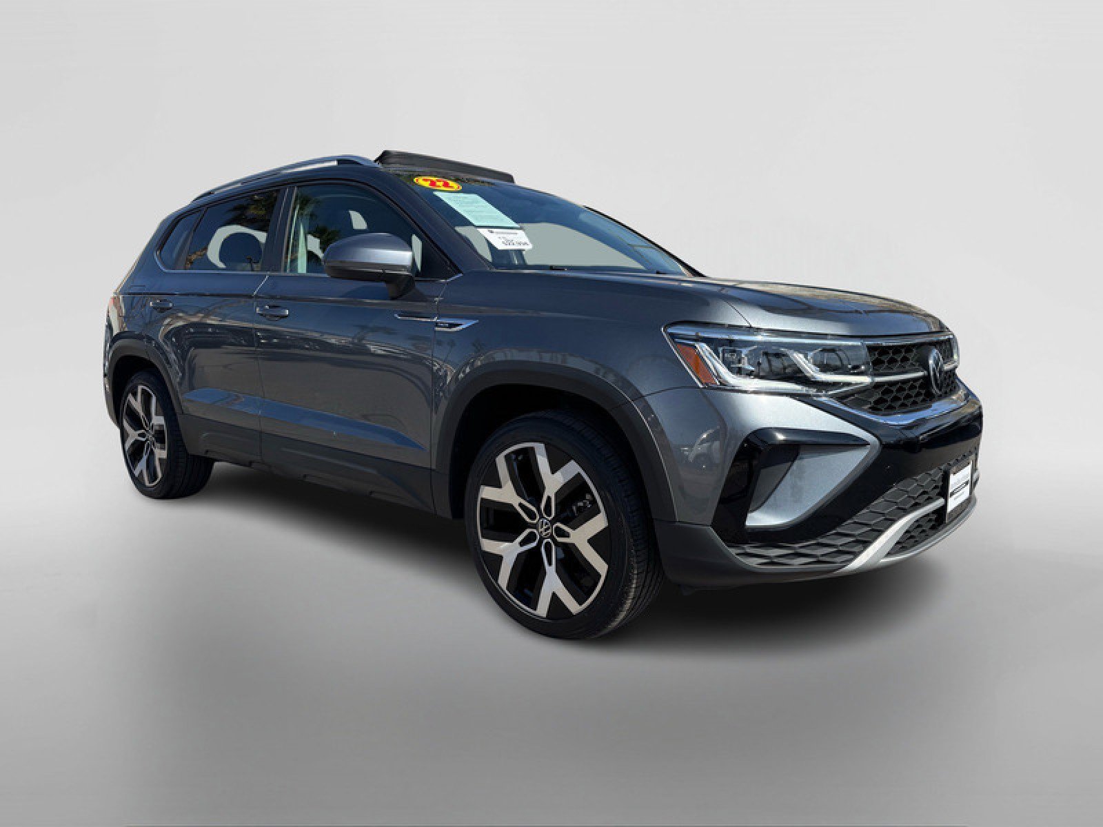 Used 2022 Volkswagen Taos SEL w/ Panoramic Sunroof Package image 7