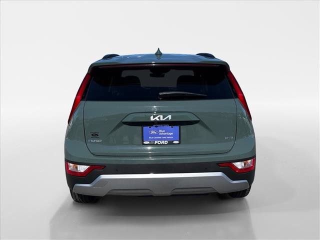 Used 2023 Kia Niro EX image 5
