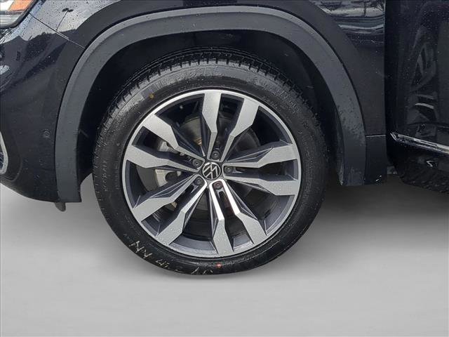 Used 2023 Volkswagen Atlas Cross Sport SEL Premium R-Line image 25