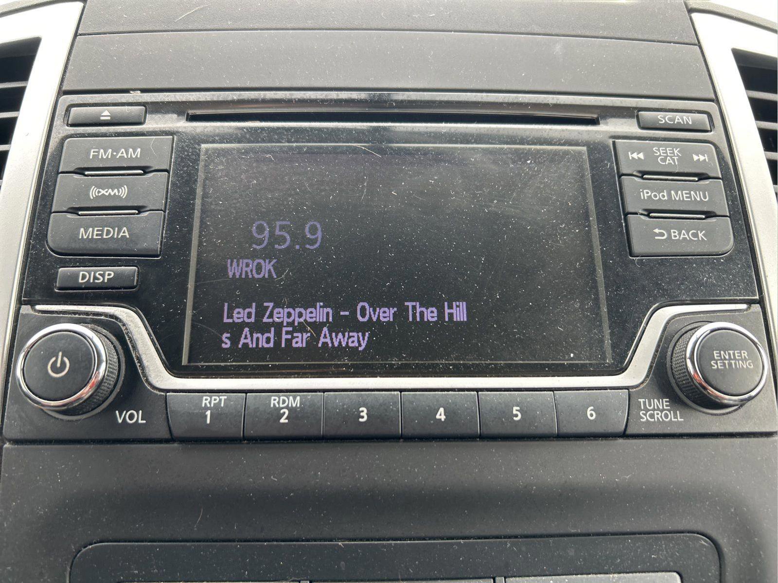 Used 2017 Nissan Frontier SV image 19