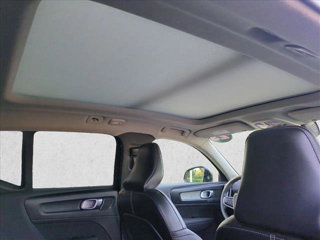 Used 2023 Volvo XC40 B5 Plus w/ Driver Assist Package image 16