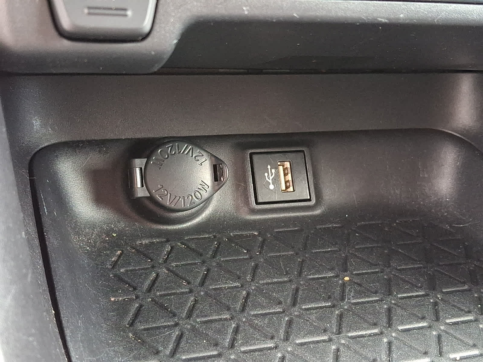 Certified 2024 Toyota RAV4 XLE AWD/4WD image 28