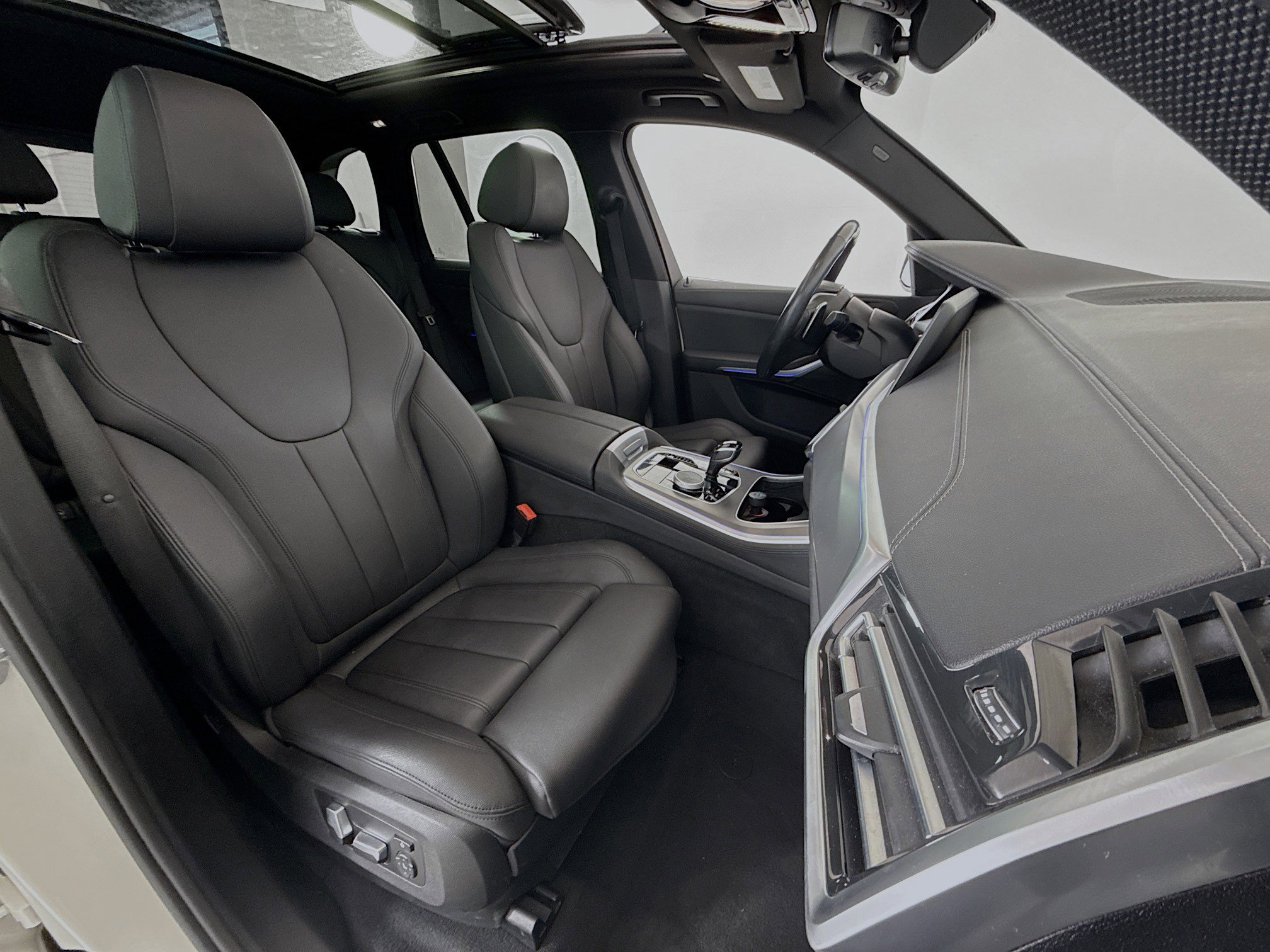 Used 2020 BMW X5 xDrive40i w/ Convenience Package image 27