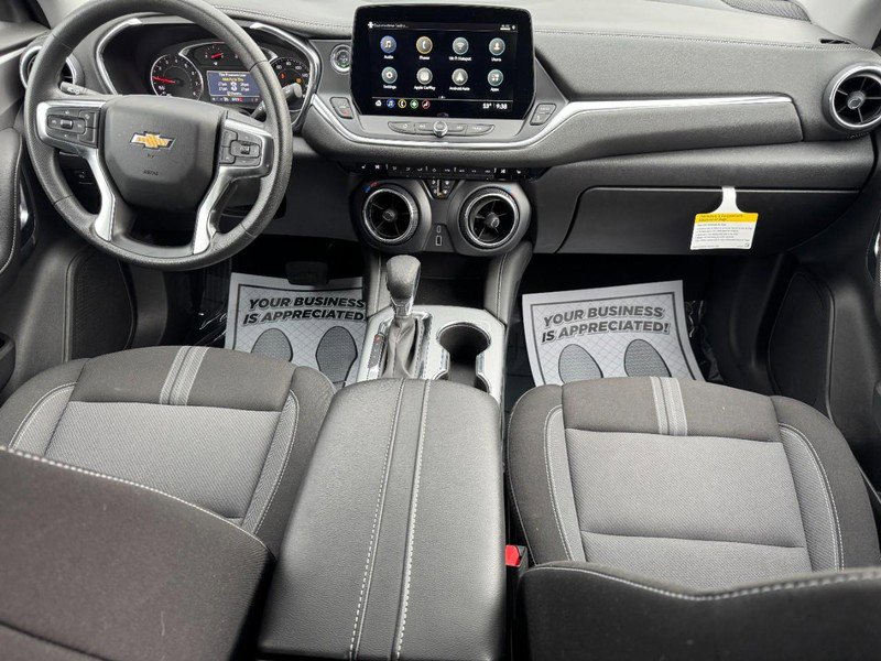 New 2025 Chevrolet Blazer LT w/ Midnight/Sport Edition FWD image 12