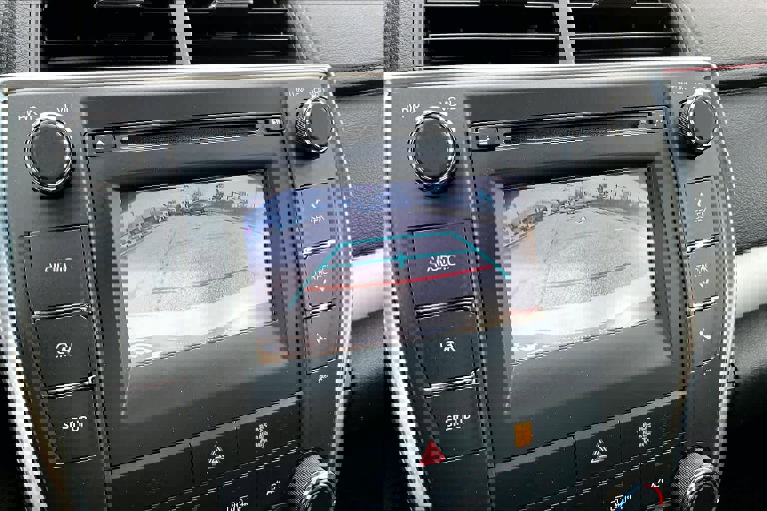 Used 2017 Toyota Camry SE image 25