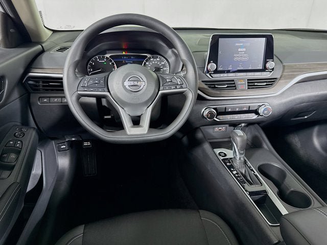 New 2026 Nissan Altima 2.5 SV FWD image 17