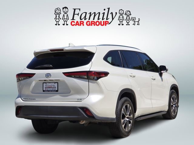 Used 2020 Toyota Highlander XLE image 4