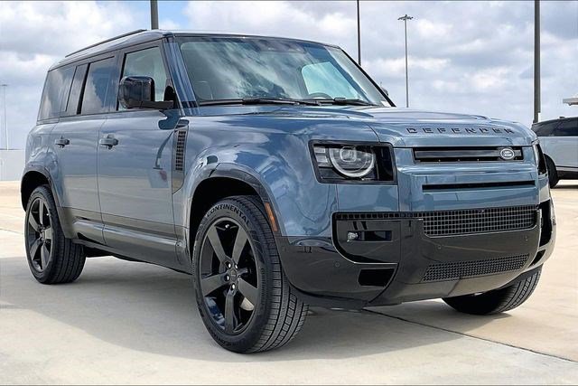 New 2026 Land Rover Defender 110 X-Dynamic SE image 2