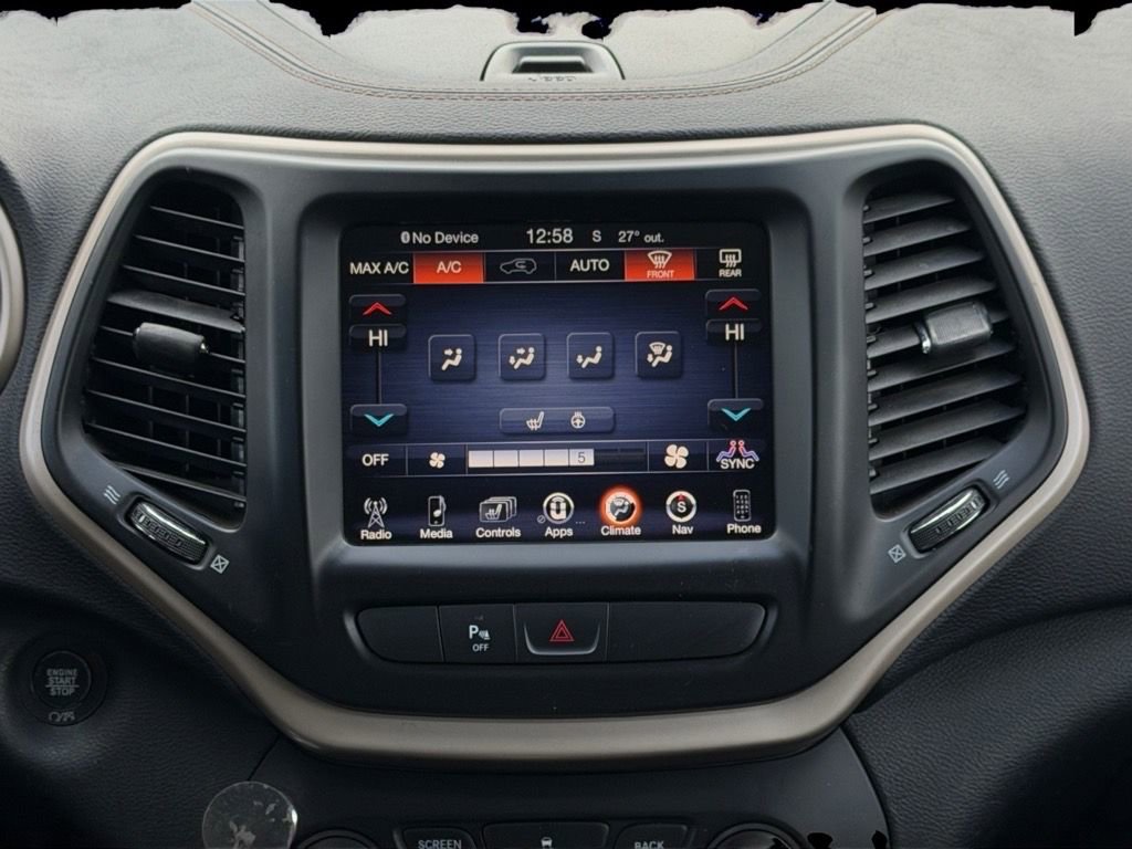 Used 2018 Jeep Cherokee Limited image 16