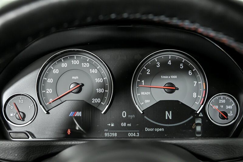 Used 2016 BMW M3 RWD image 21