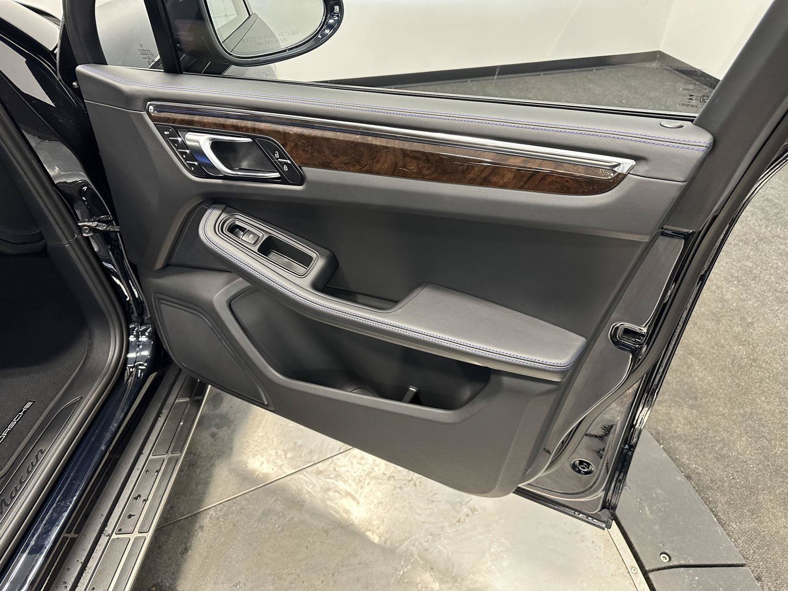 New 2026 Porsche Macan AWD/4WD image 39