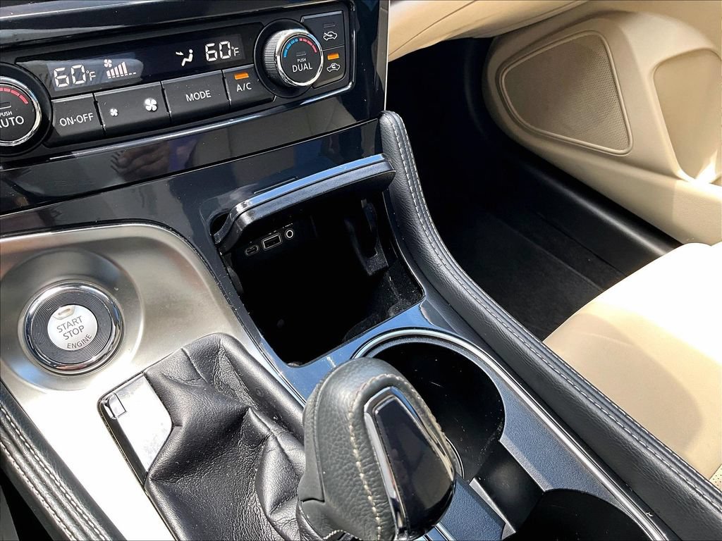 Used 2021 Nissan Maxima 3.5 SV w/ Floor Mat Group FWD image 32