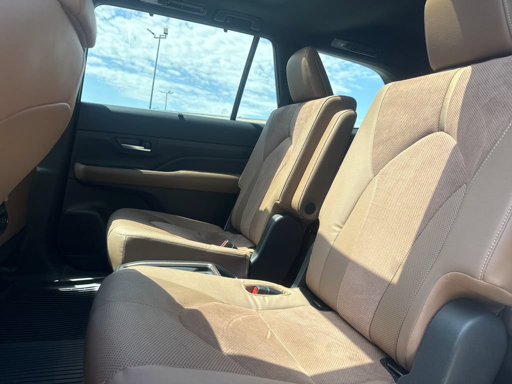 Used 2024 Toyota Grand Highlander AWD Hybrid image 21