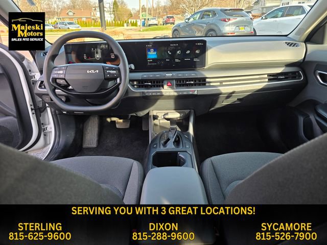 Used 2025 Kia K4 LXS image 6