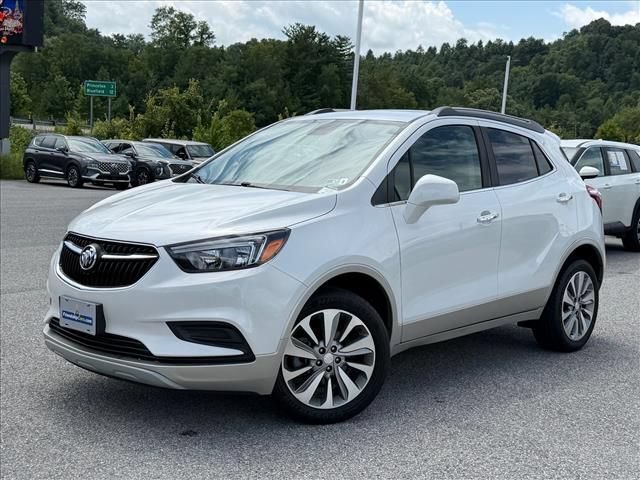 Used 2020 Buick Encore Preferred AWD/4WD image 2