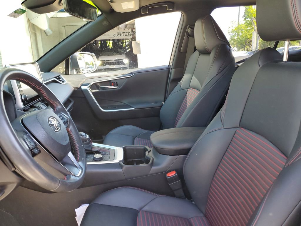 Used 2022 Toyota RAV4 XSE AWD/4WD image 19