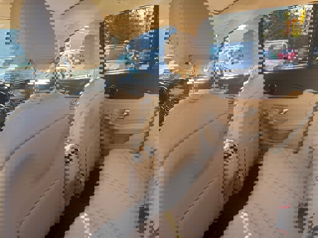 Used 2022 Mercedes-Benz GLC 300 4MATIC image 27