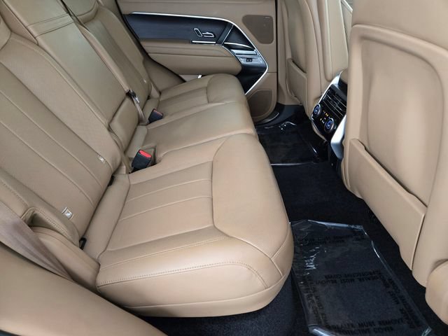 Used 2023 Land Rover Range Rover SE AWD/4WD image 9