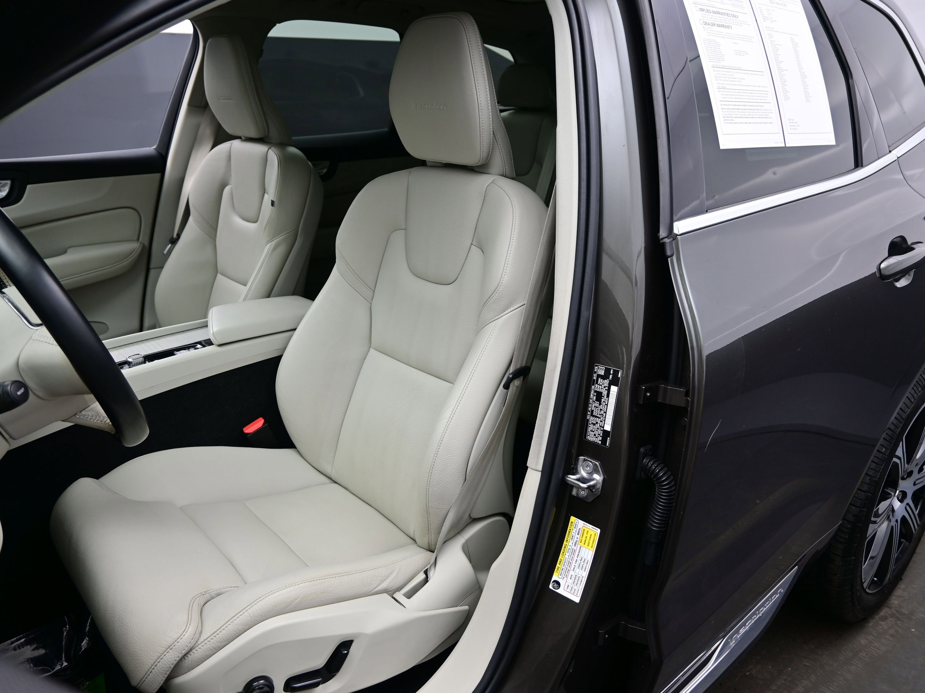 Used 2020 Volvo XC60 T5 Inscription w/ Protection Package Premier image 13
