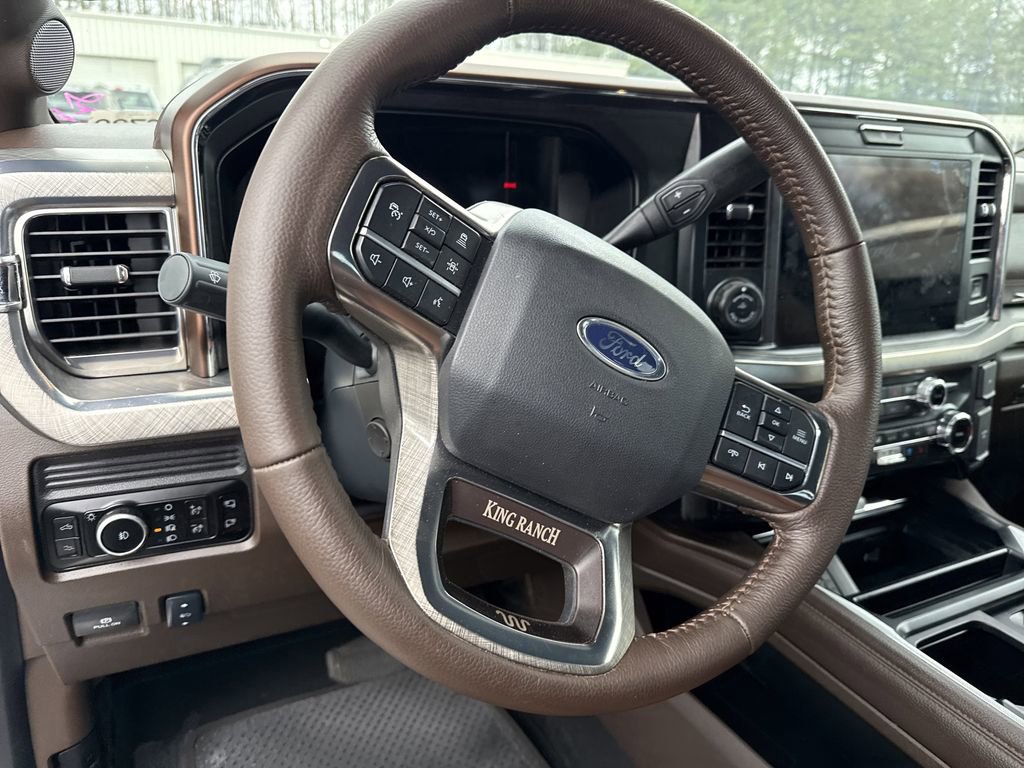 Used 2025 Ford F350 King Ranch w/ Chrome Package image 13