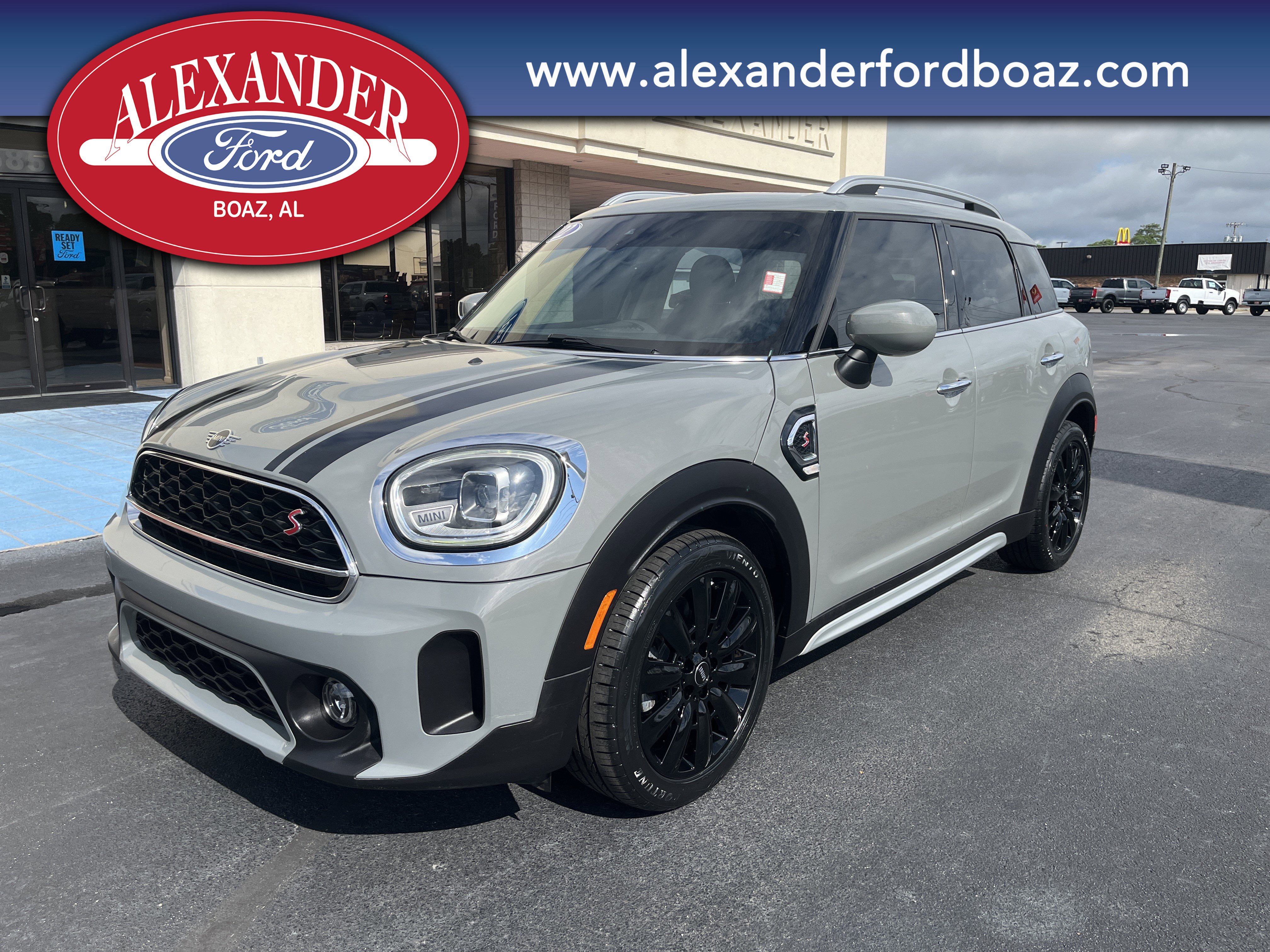 Used 2022 MINI Cooper Countryman S FWD image 1