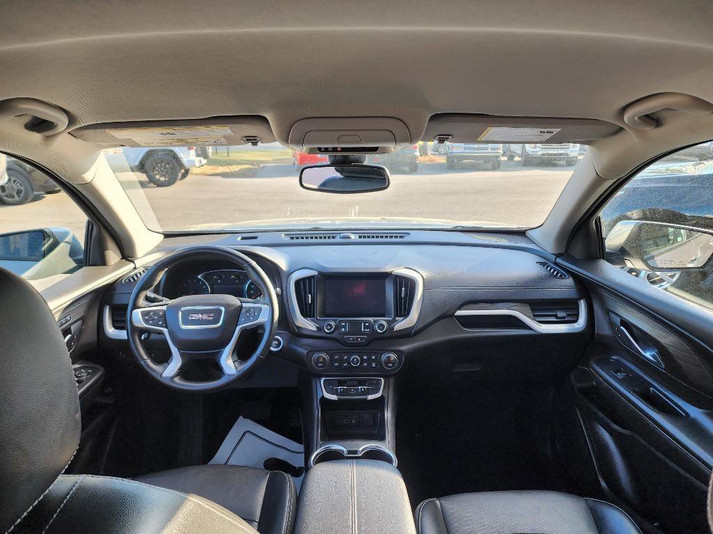 Used 2024 GMC Terrain SLT image 12