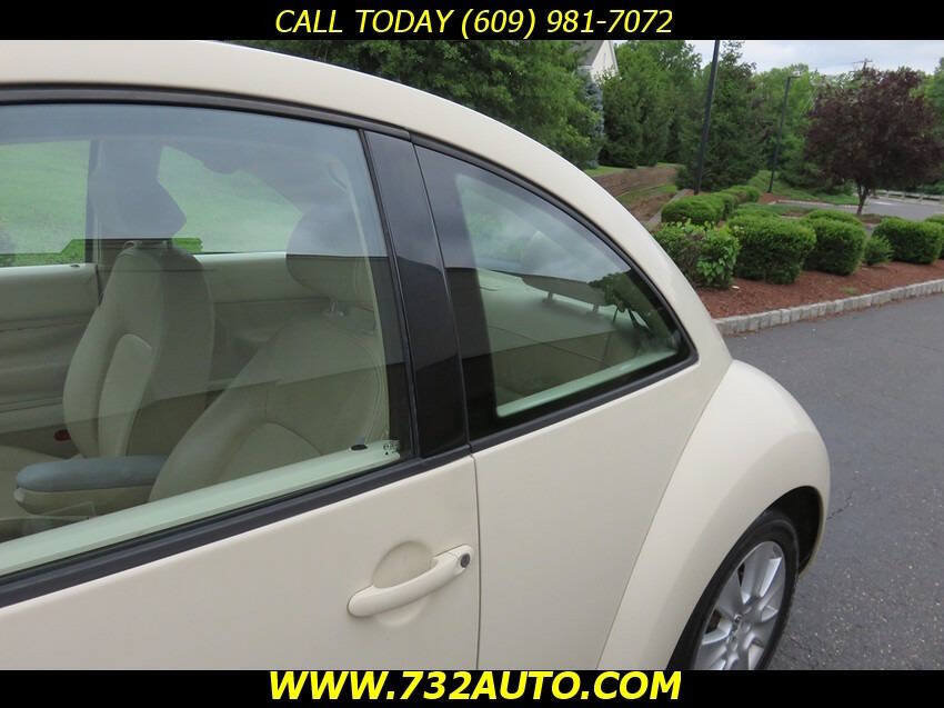 Used 2008 Volkswagen Beetle SE FWD image 28