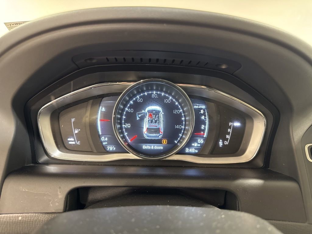 Used 2017 Volvo XC60 T6 Dynamic w/ Climate Package image 12