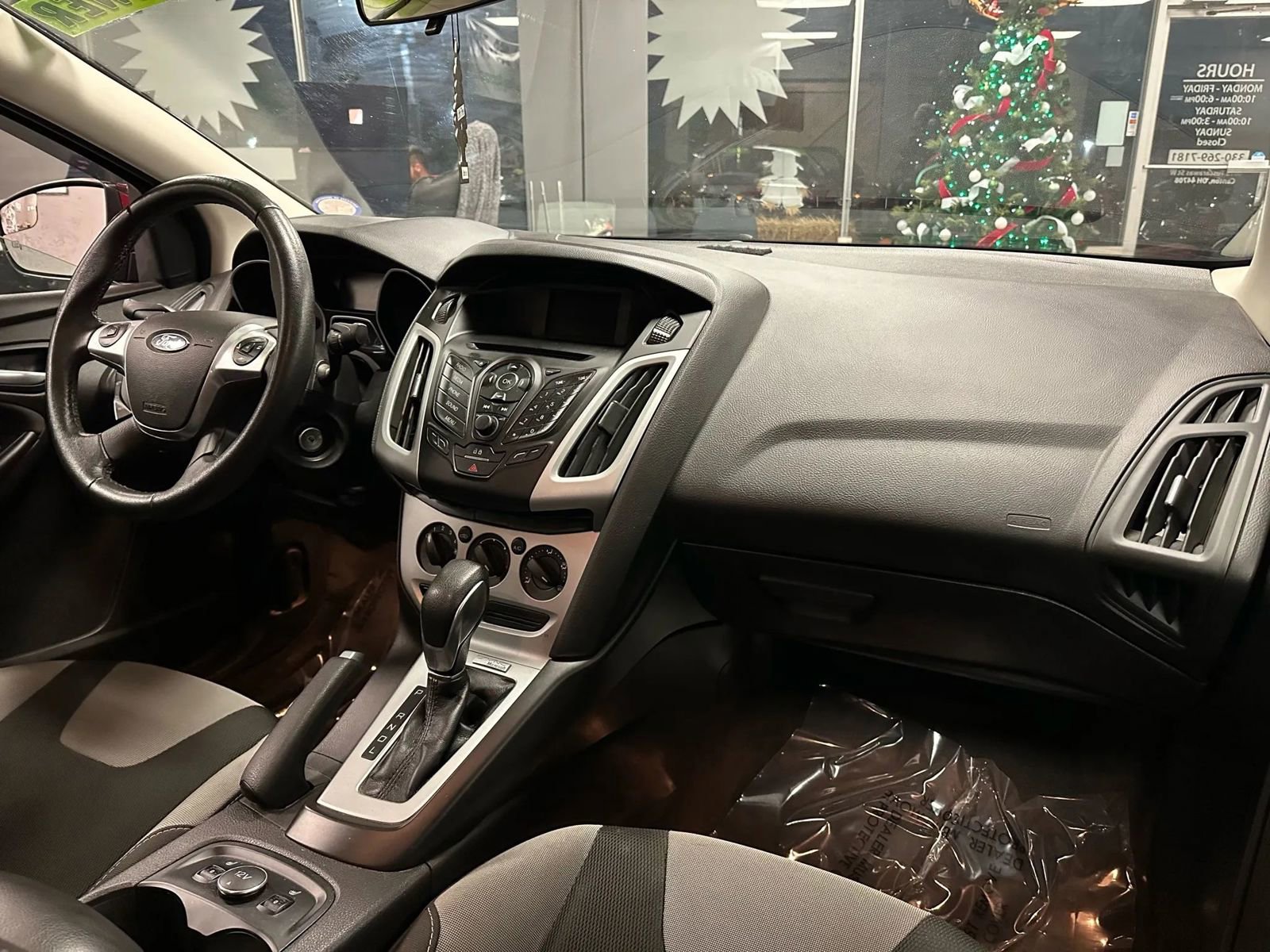 Used 2014 Ford Focus SE w/ SE Sport Package image 50