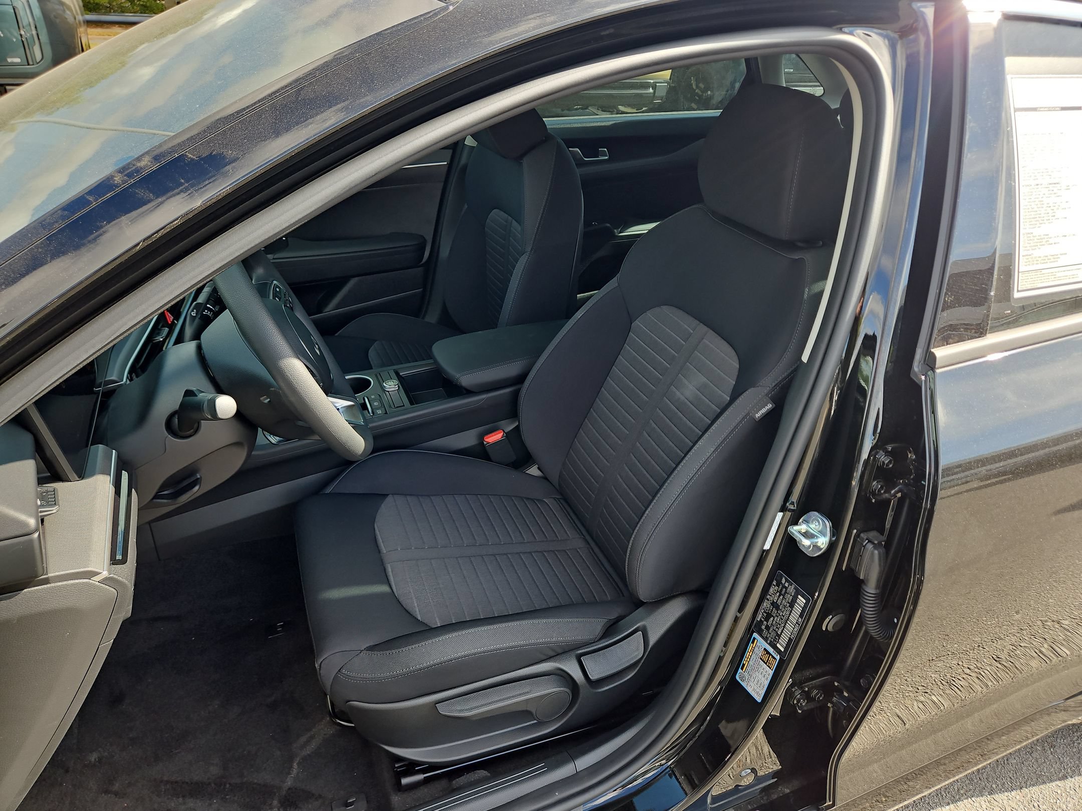 New 2026 Kia K5 LXS FWD image 17