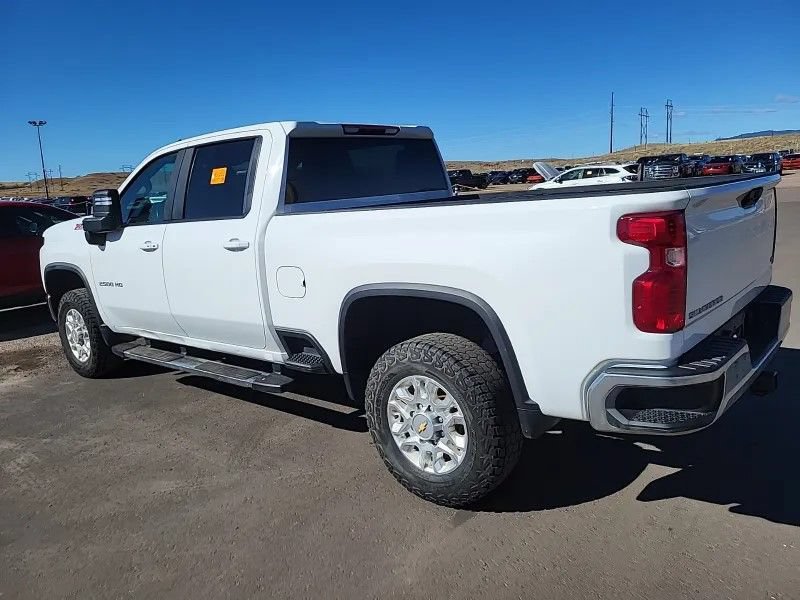 Used 2023 Chevrolet Silverado 2500 LT w/ Convenience Package AWD/4WD image 2