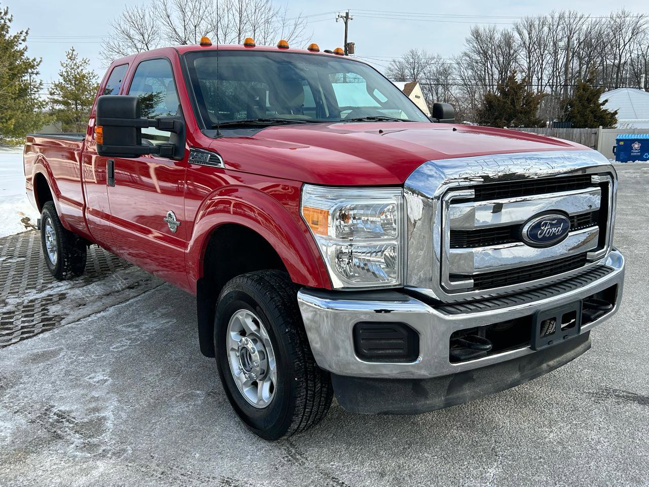 Used 2015 Ford F350 XLT w/ Camper Package image 3