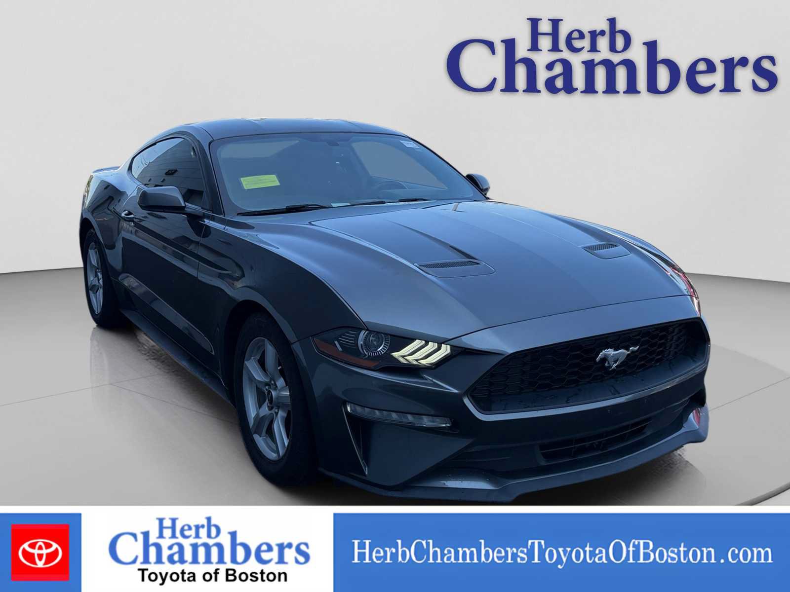Used 2018 Ford Mustang Coupe RWD image 1