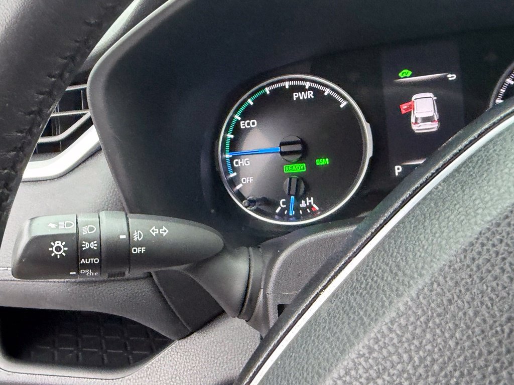Used 2021 Toyota RAV4 XLE w/ XLE Grade Weather Package AWD/4WD image 29