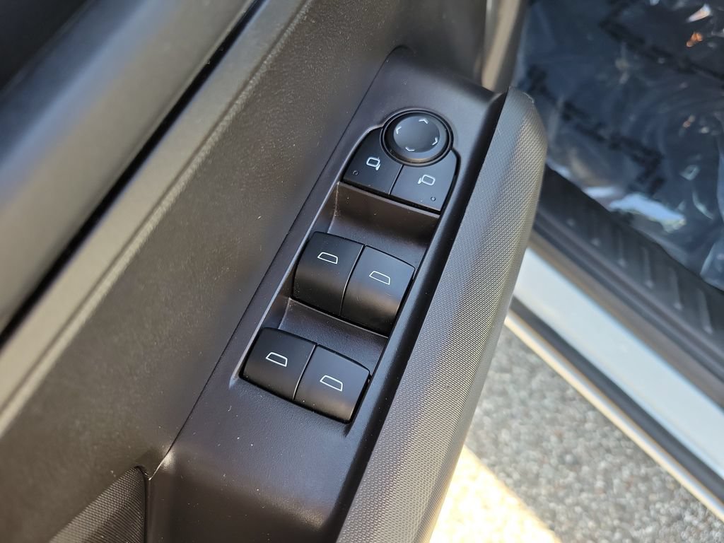 Used 2025 Chevrolet Colorado W/T w/ WT Convenience Package II RWD image 12