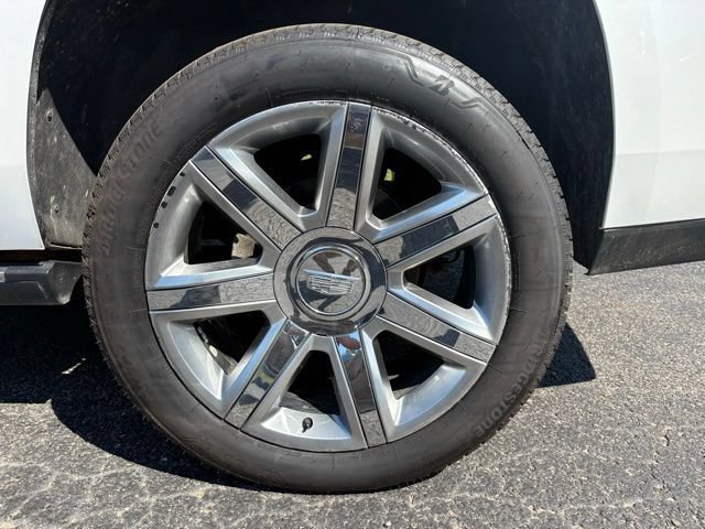 Used 2017 Cadillac Escalade Premium Luxury AWD/4WD image 11