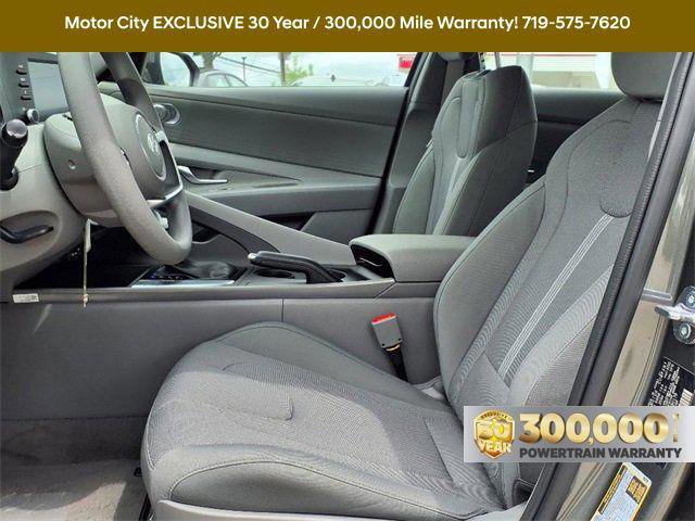 New 2025 Hyundai Elantra SE image 17