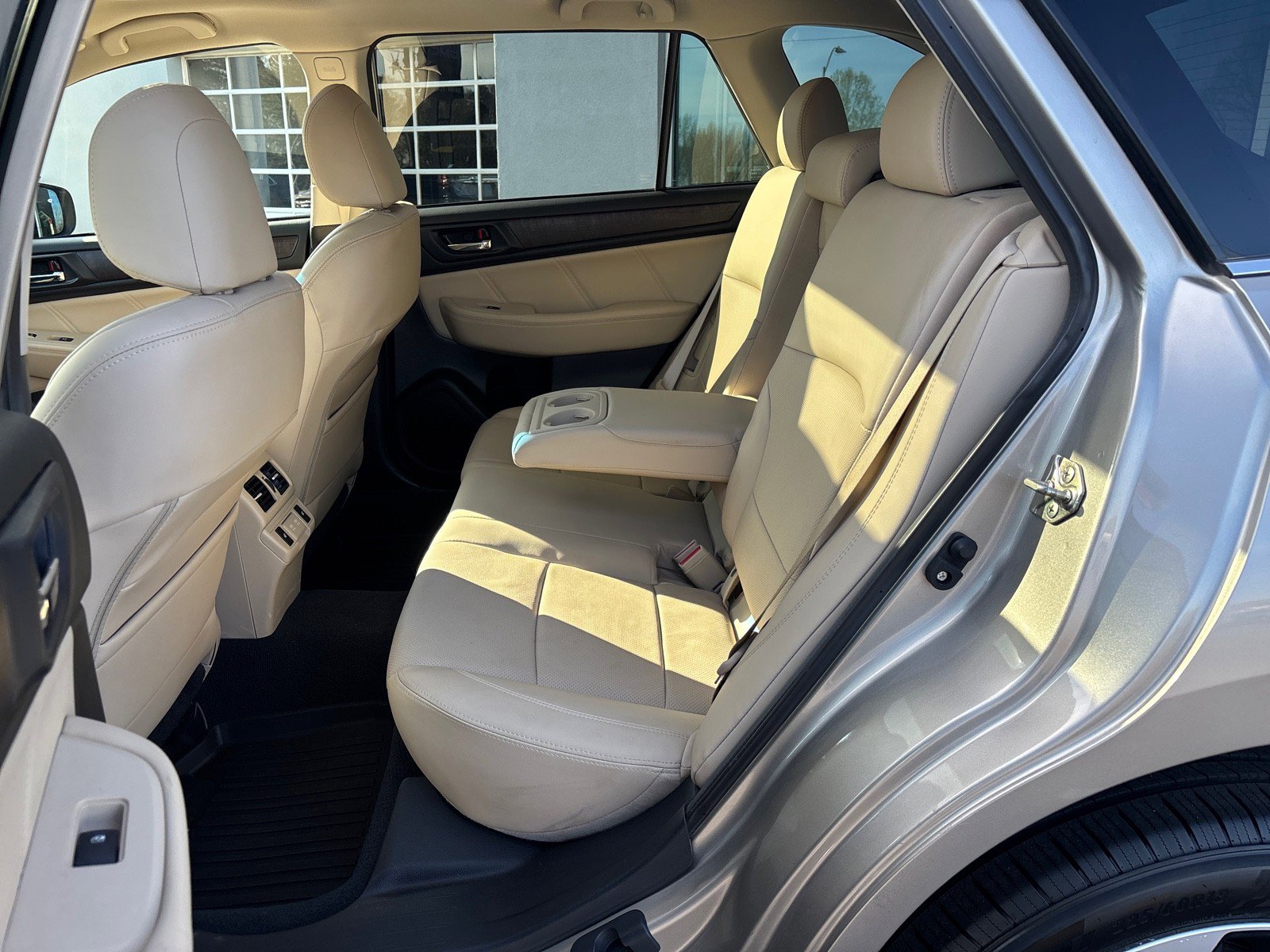 Used 2019 Subaru Outback 2.5i Limited w/ Popular Package #2 image 33