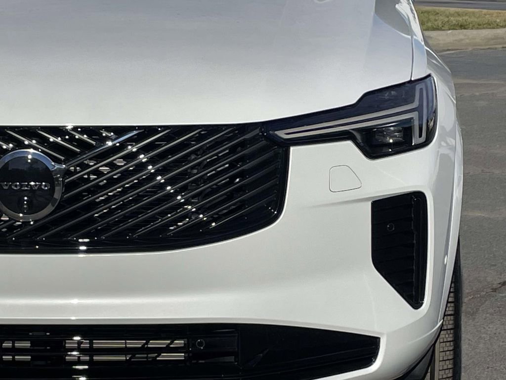 Used 2026 Volvo XC90 B6 Ultra w/ Lounge Package image 12