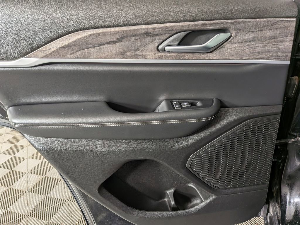 Certified 2023 Jeep Grand Cherokee Limited image 35