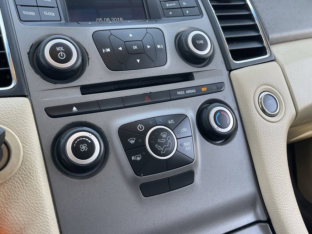 Used 2019 Ford Taurus SE image 25