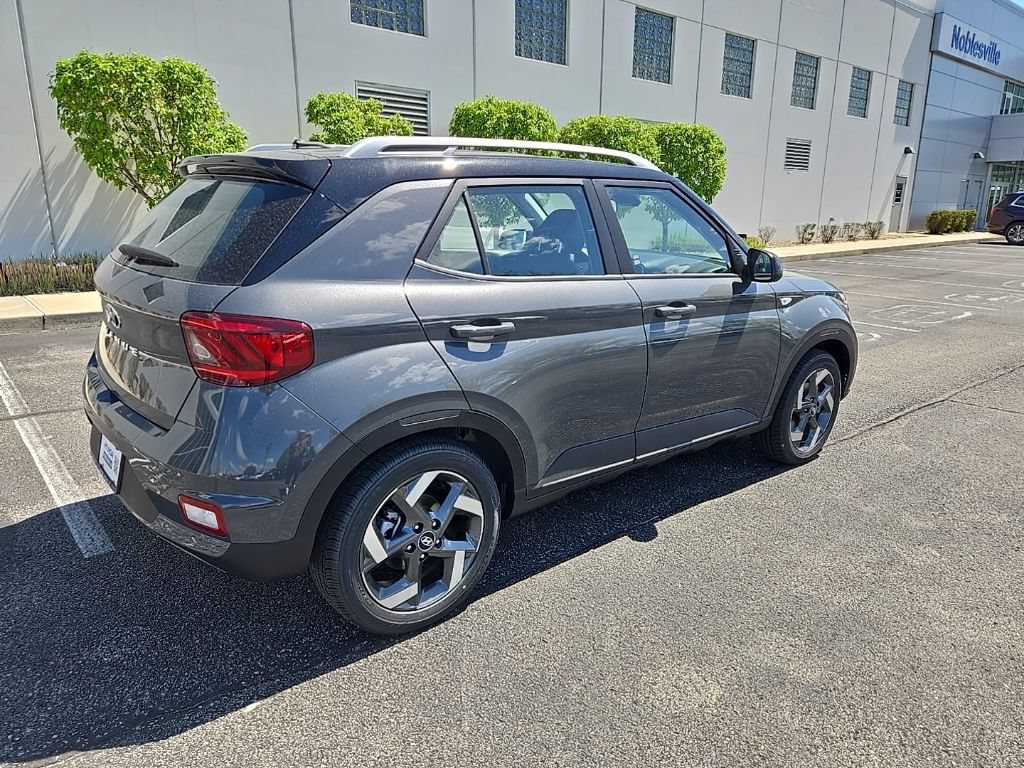 New 2026 Hyundai Venue SEL FWD image 15