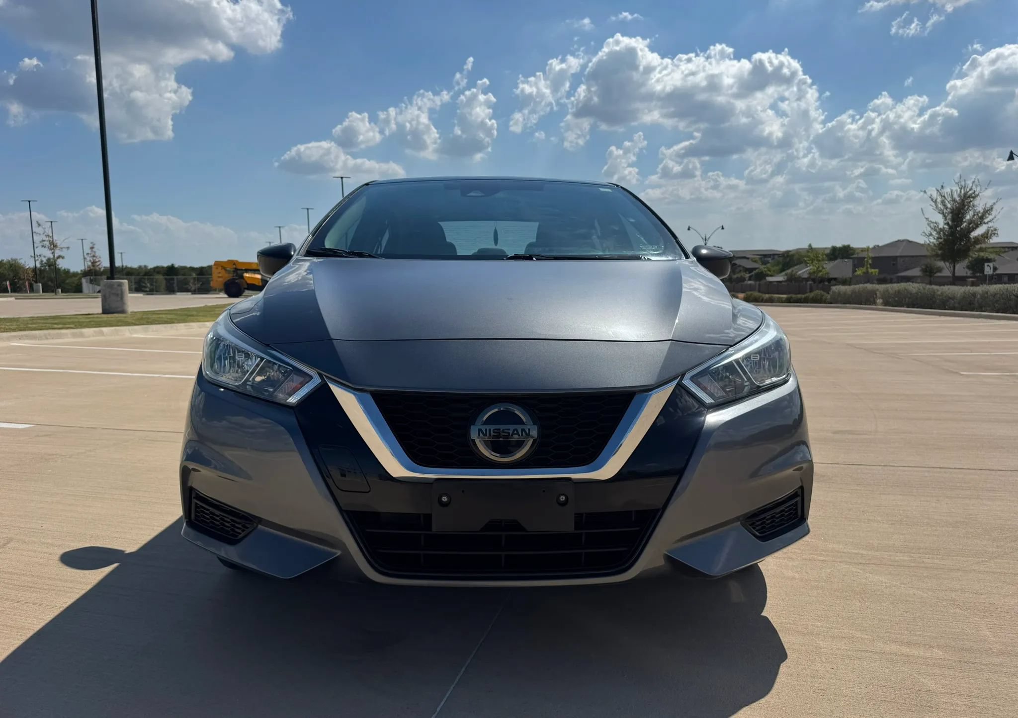Used 2021 Nissan Versa S FWD image 2